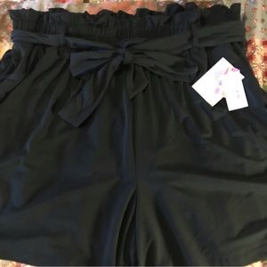 Lula Roe Paper Bag Style Shorts Black 3XL RN#142161 Simply Comfortable With Belt
